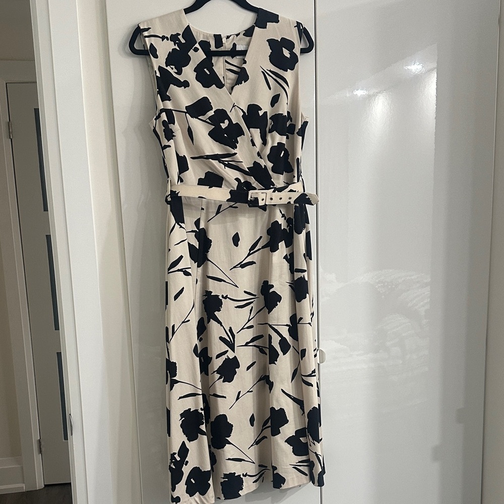 Floral Print Sleeveless Dress - Black and Cream
